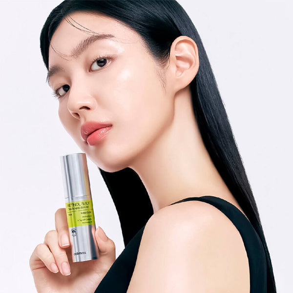 Celimax The Vita−A Retinol Shot Tightening Serum uz balta fona