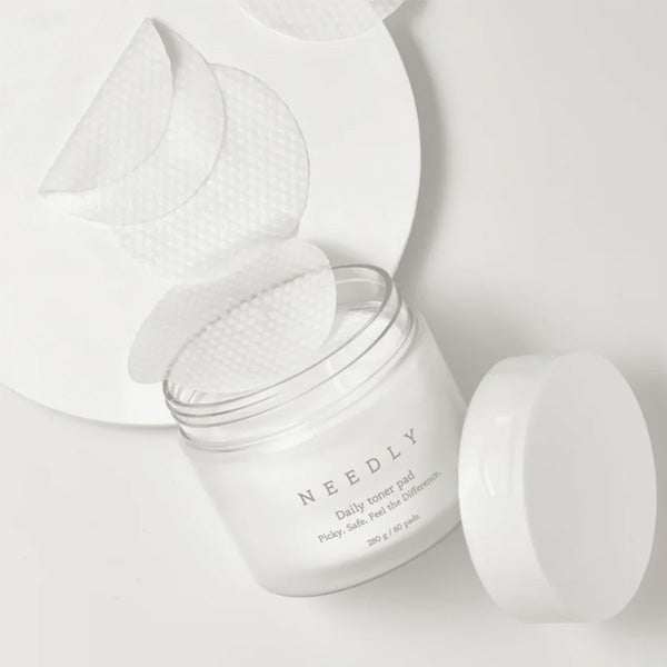 Needly Daily Toner Pad tekstūra – maigs pīlings ar BHA un PHA korejiešu tonera spilventiņos