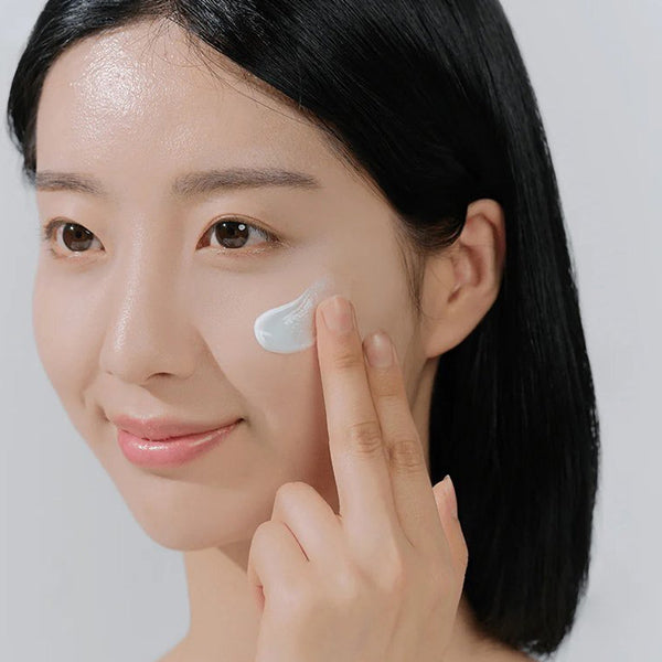 Saules aizsargkrēms ar SPF50+ | skin1004 Madagascar Centella Hyalu-Cica Water-Fit Sun Serum