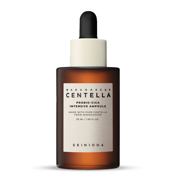 SKIN1004 Madagascar Centella Probio-Cica Intensive Ampoule – Korejas kosmētika, intensīva ampula ar Centella Asiatica un probiotiku kompleksu, kas stiprina ādas barjeru un nomierina kairinājumu.