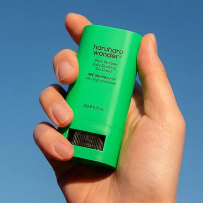 Saules aizsarglīdzeklis-zīmulis ar SPF50+ | Haruharu Wonder Black Bamboo Daily Soothing Sun Shield