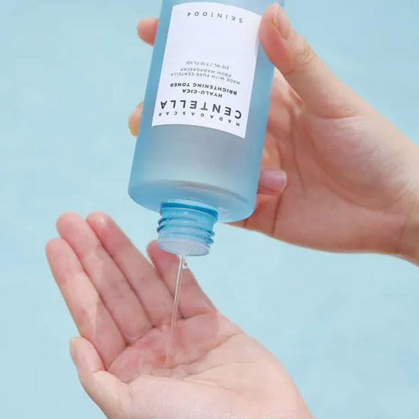 Madagascar Centella Hyalu-Cica Brightening Toner - sejas ādu izgaismojošs toneris