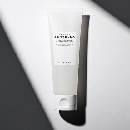 Attīrošs gels-putas sejas mirdzumam | skin1004 Madagascar Centella Tone Brightening cleansing gel foam