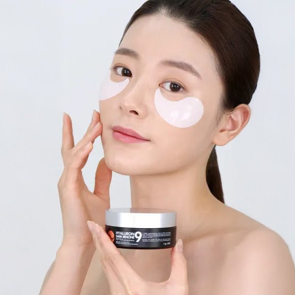 Acu patči ar hialuronskābi | MediPeel Hyaluron Dark Benone Peptide 9 Ampoule Eye Patch - KOORE