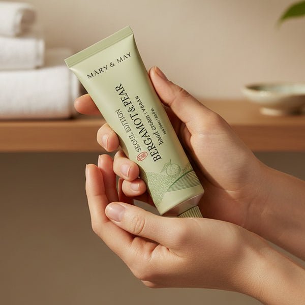 Atjaunojošs roku krēms ar bergamotes un bumbieru aromātu | Mary & May Bergamot & Pear Hand Cream - KOORE