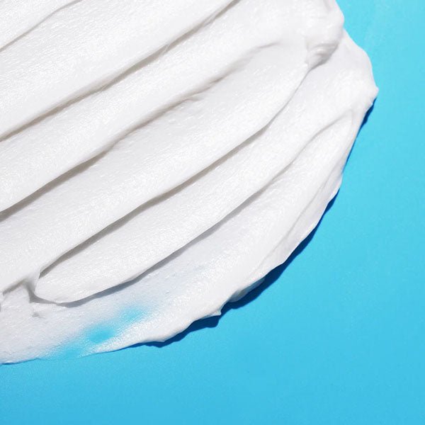 Attīrošas krēmveida putas sejai ar zemu pH līmeni | Isntree Hyaluronic Acid Low - pH Cleansing Foam - KOORE