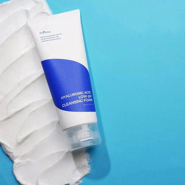 Attīrošas krēmveida putas sejai ar zemu pH līmeni | Isntree Hyaluronic Acid Low - pH Cleansing Foam - KOORE