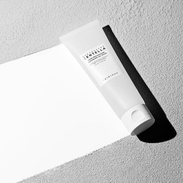 Attīrošs gels - putas sejas mirdzumam | skin1004 Madagascar Centella Tone Brightening cleansing gel foam - KOORE