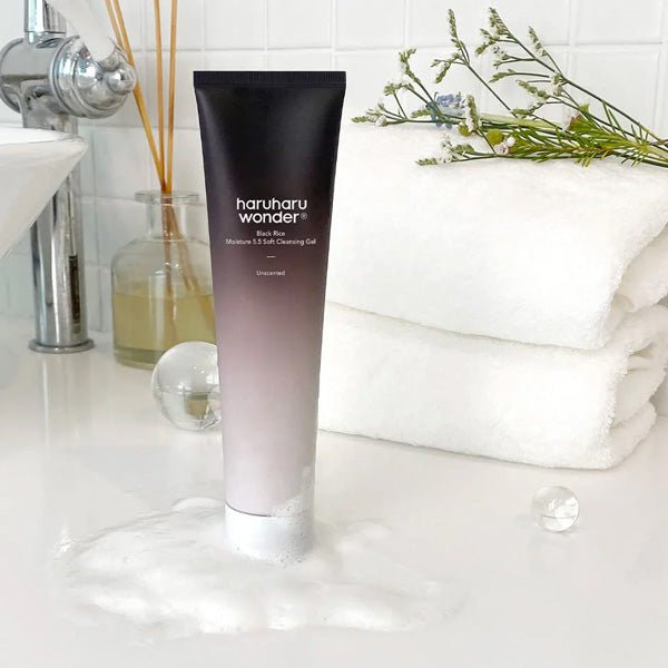 Attīrošs gels sejai ar rīsu ekstraktu | Haruharu Wonder Black Rice Moisture 5.5 Soft Cleansing Gel - KOORE