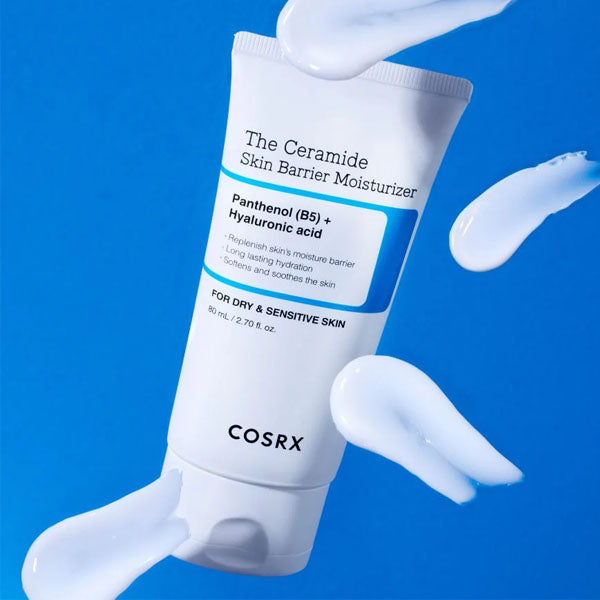 Ceramīdu krēma viegli biezā tekstūra uz plaukstas