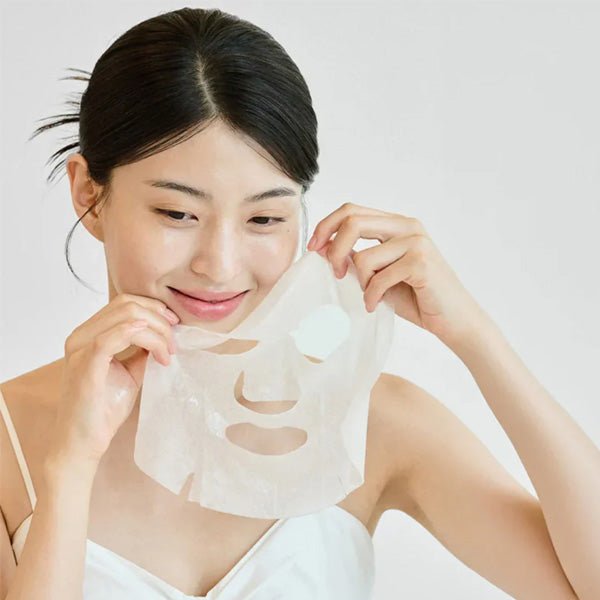 Lokšņu sejas maska ādas toņa izlīdzināšanai | skin1004 Madagascar Centella Tone Brightening Glow Mask - KOORE