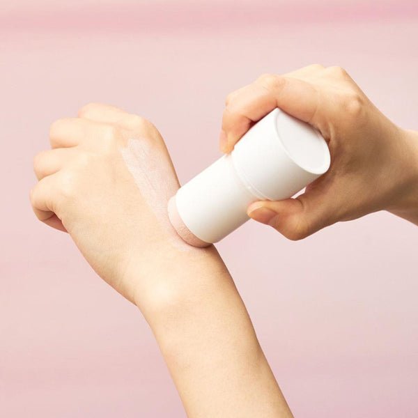 Māla sejas maska - zīmulis poru mazināšanai | skin1004 Madagascar Centella Poremizing Quick Clay Stick Mask - KOORE