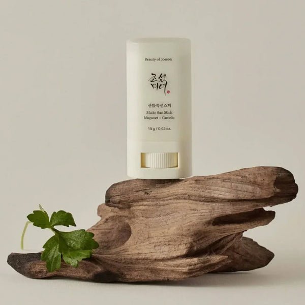 Saules aizsarglīdzeklis - zīmulis ar SPF50+ | Beauty of Joseon Matte Sun Stick: Mugwort + Camilia - KOORE