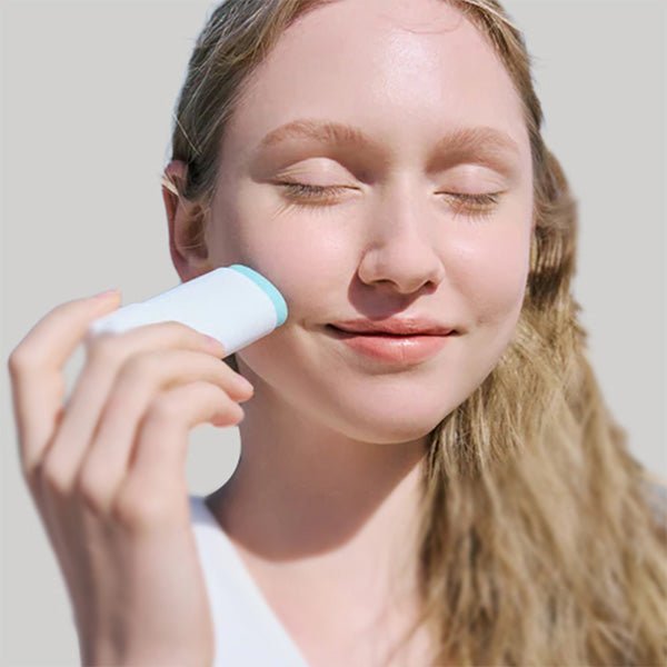 Saules aizsarglīdzeklis - zīmulis ar SPF50+ | skin1004 Madagascar Centella Hyalu - Cica Silky - fit Sun Stick - KOORE